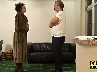 Bound mature submissive gets be advantageous to nothing be advantageous to fuck